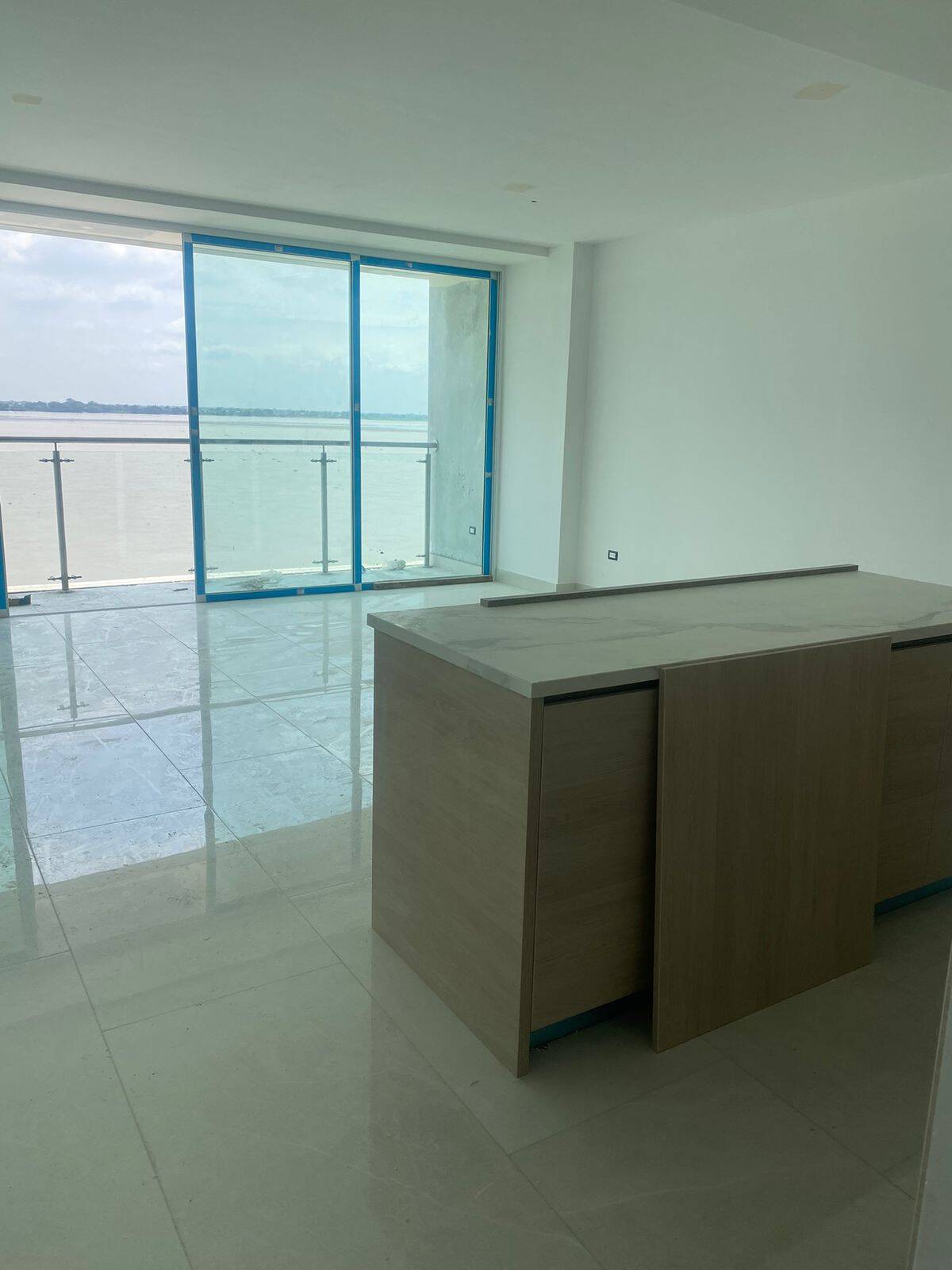 VENDO DEPARTAMENTO CON VISTA AL RIO, BLUE BAY 2