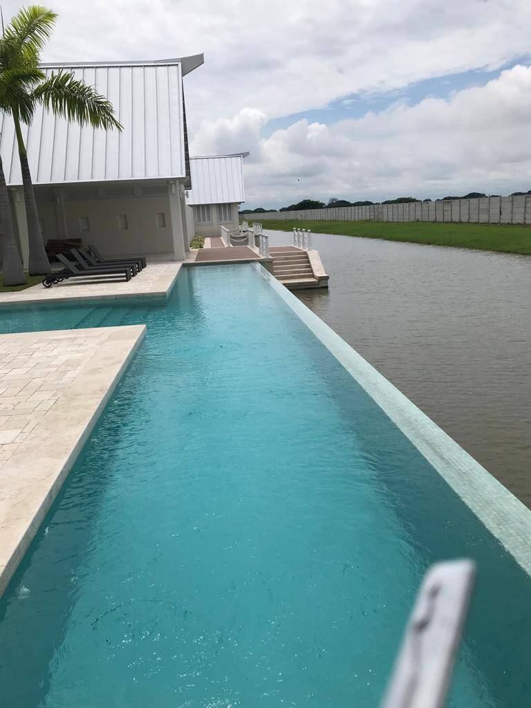 VENTA DE TERRENO UBICADO EN LA URB. AIRES DE BATAN