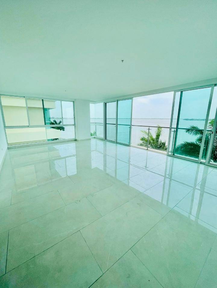 LINDO DEPARTAMENTO CON VISTA AL RIO A LA VENTA