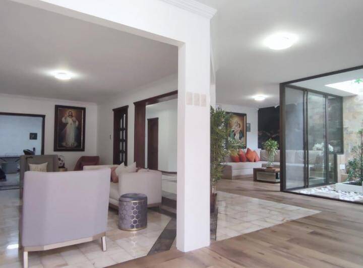 LINDA VILLA DE VENTA EN LA PUNTILLA, AV. SAMBORONDON