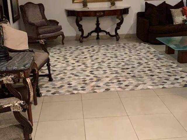 #1234 - Casa para Venta en Guayaquil - G