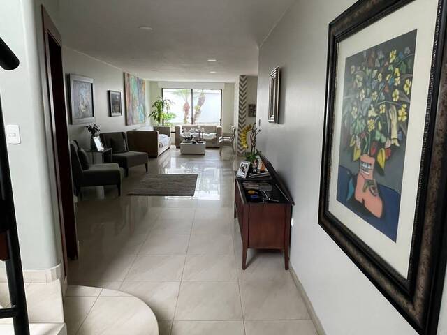#1318 - Casa para Venta en Guayaquil - G