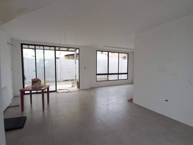 #1448 - Casa para Venta en Guayaquil - G - 2