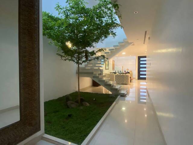 #1542 - Casa para Venta en Guayaquil - G - 2