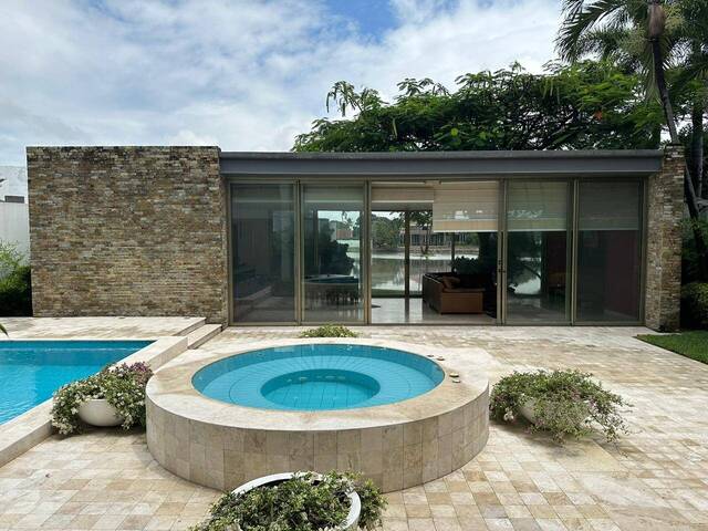 #1579 - Casa para Venta en Guayaquil - G - 3