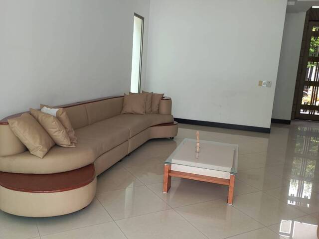 #1587 - Casa para Venta en Guayaquil - G - 3