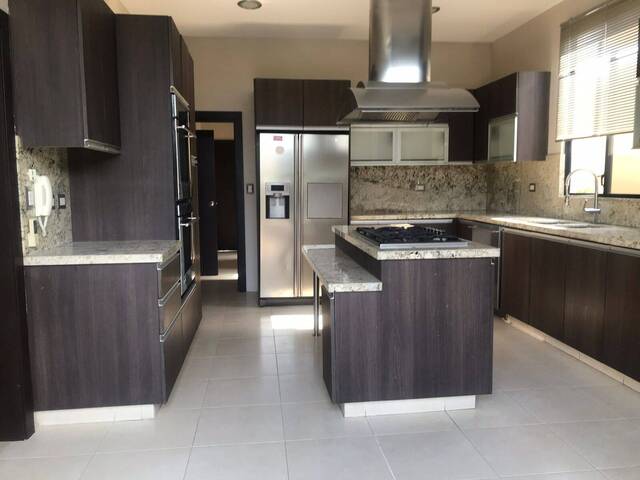 #1651 - Casa para Venta en Guayaquil - G