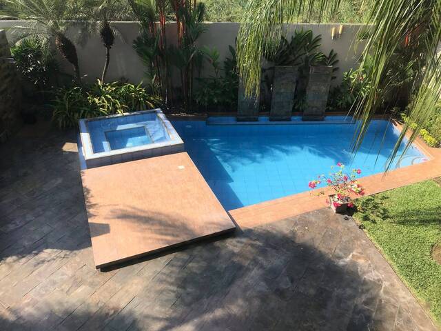 #1651 - Casa para Venta en Guayaquil - G - 1