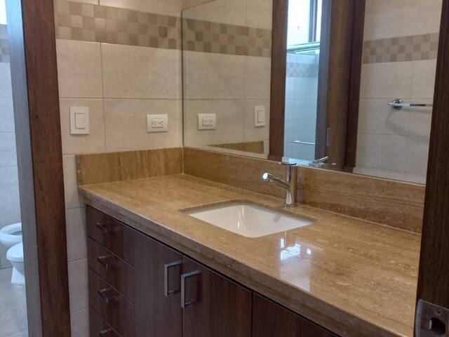 #1784 - Casa para Venta en Guayaquil - G