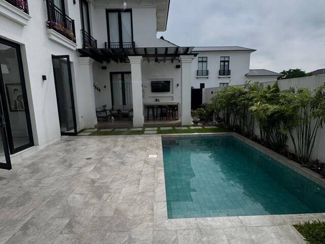 #1920 - Casa para Venta en Guayaquil - G - 1