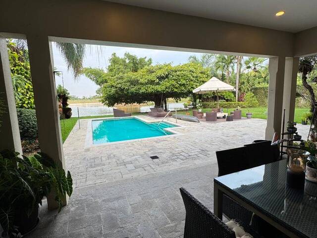 #1938 - Casa para Venta en Guayaquil - G - 3