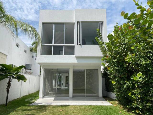 #1946 - Casa para Venta en Guayaquil - G - 3