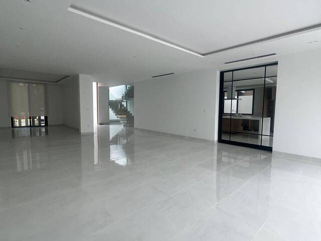 #1947 - Casa para Venta en Guayaquil - G - 3