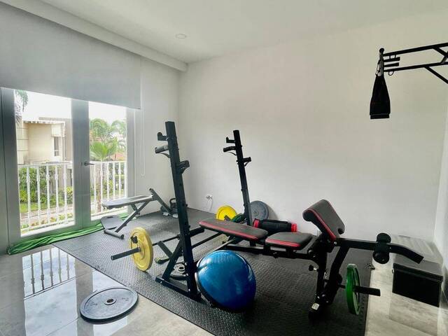 #1948 - Casa para Venta en Guayaquil - G - 3