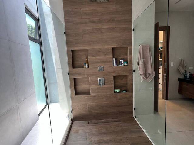 #1950 - Casa para Venta en Guayaquil - G - 3