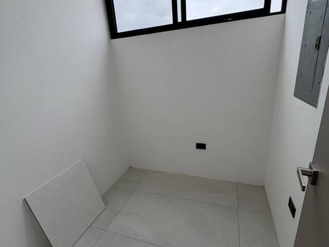 #1971 - Casa para Venta en Guayaquil - G - 2