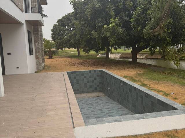 #1972 - Casa para Venta en Guayaquil - G - 1