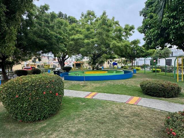 #1976 - Casa para Venta en Guayaquil - G - 3