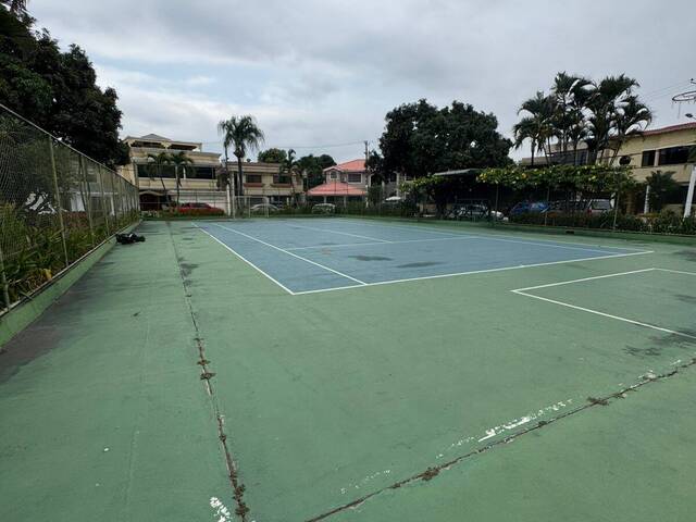 #1976 - Casa para Venta en Guayaquil - G - 2