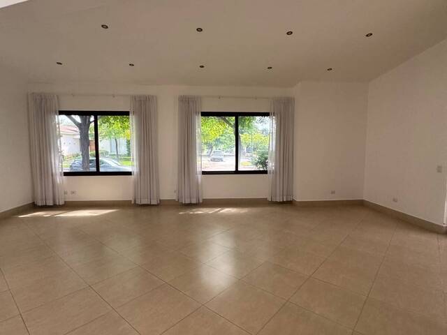 #2044 - Casa para Venta en Guayaquil - G