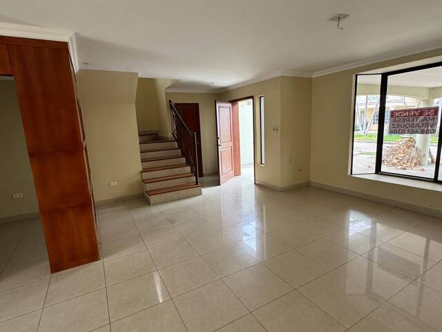 #2055 - Casa para Venta en Guayaquil - G - 2