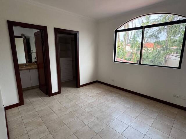 #2059 - Casa para Venta en Guayaquil - G - 2