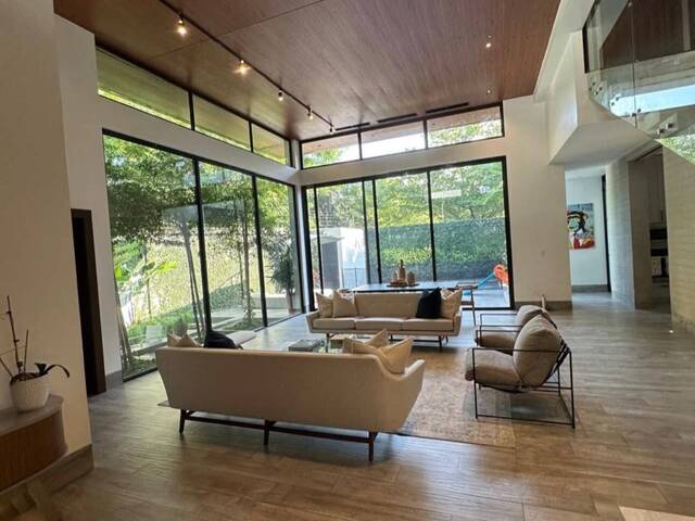 #2064 - Casa para Venta en Guayaquil - G - 1